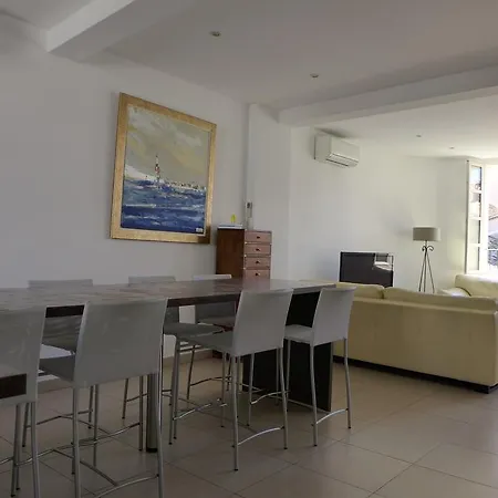 Bird Grand Duplex Apartment